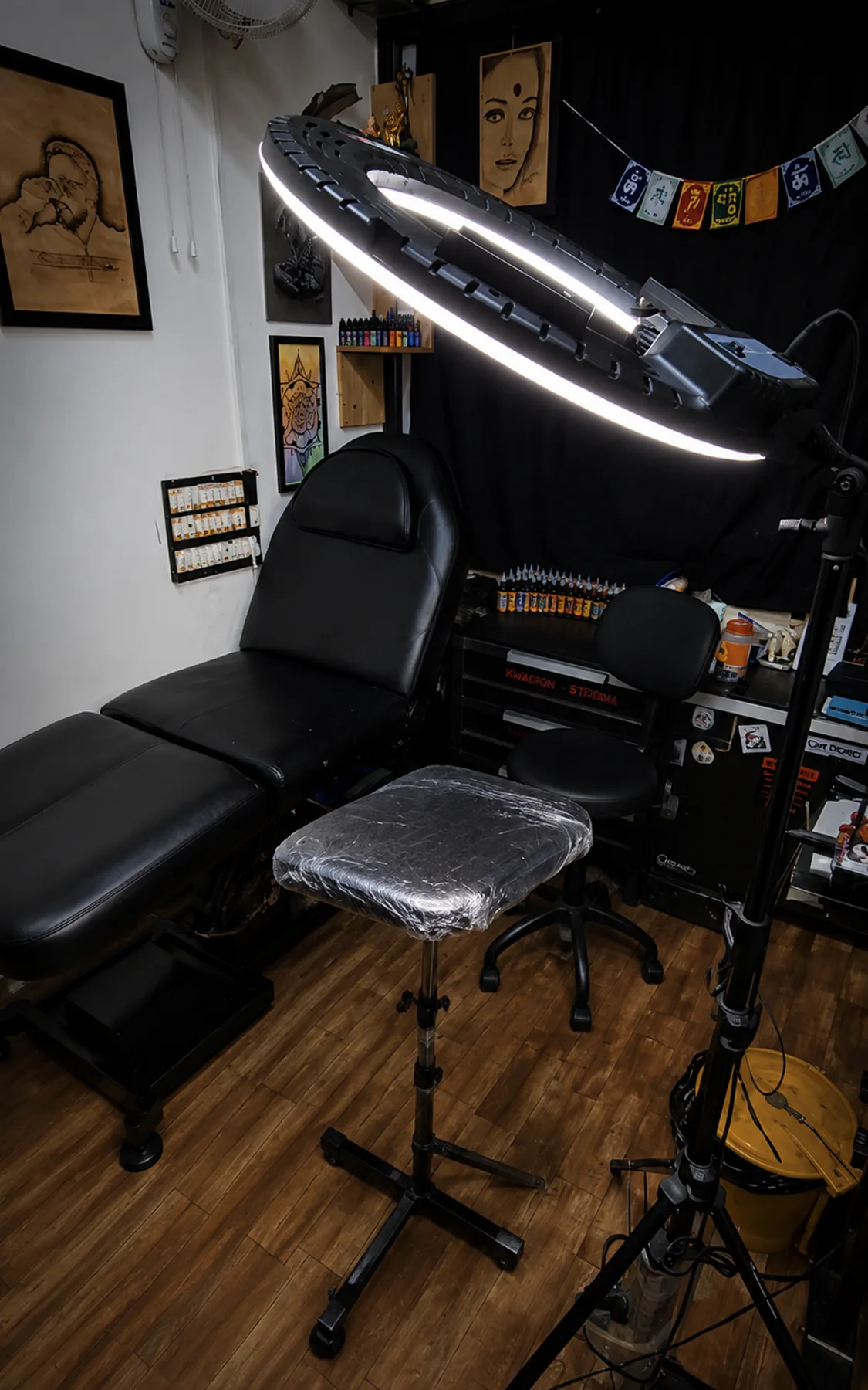 Professional tattoo station and equipment